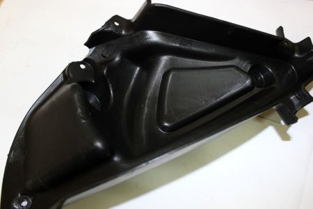 Кожух заднего фонаря, правый CFMOTO (X5 Basic/Classic, X6 EFI)